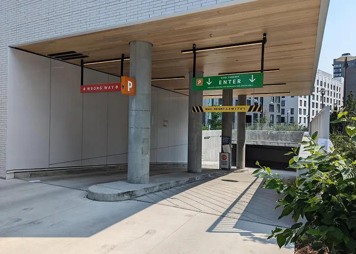 Gage Suites At Ubc Vancouver